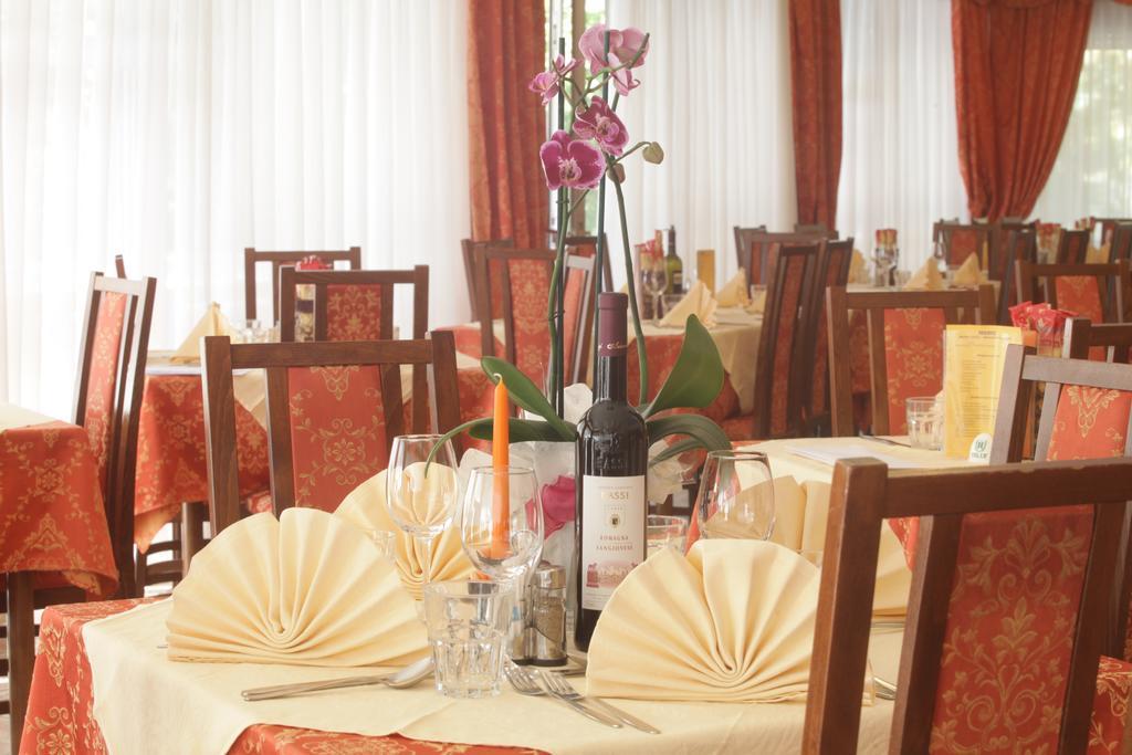 Hotel Tilly Cesenatico Kültér fotó