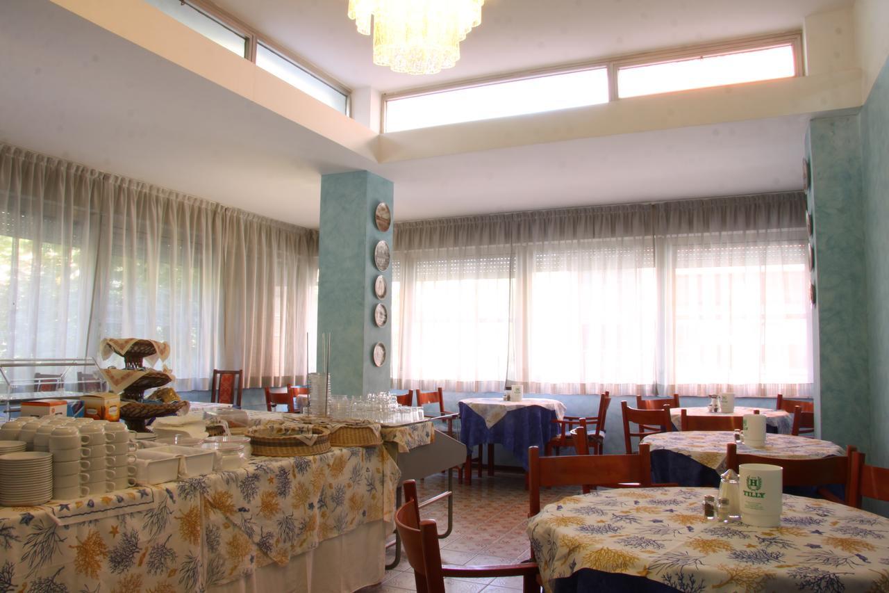 Hotel Tilly Cesenatico Kültér fotó