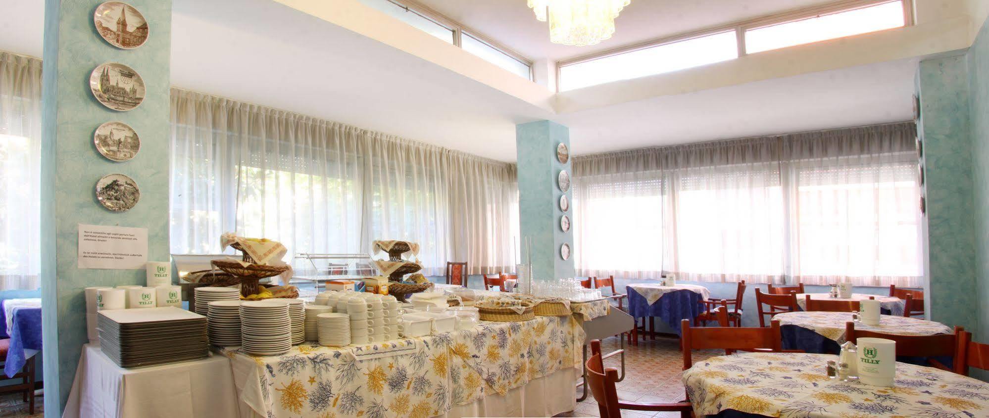 Hotel Tilly Cesenatico Kültér fotó