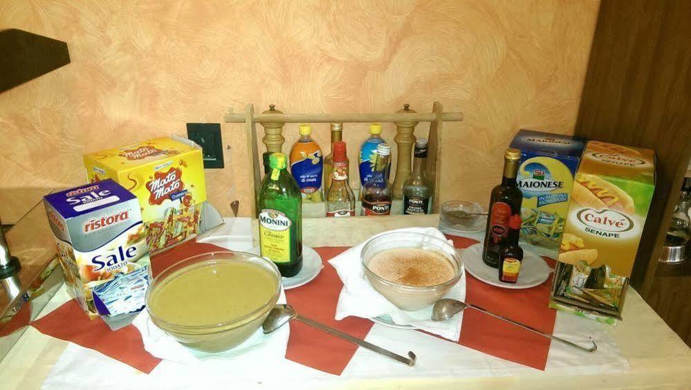 Hotel Tilly Cesenatico Kültér fotó